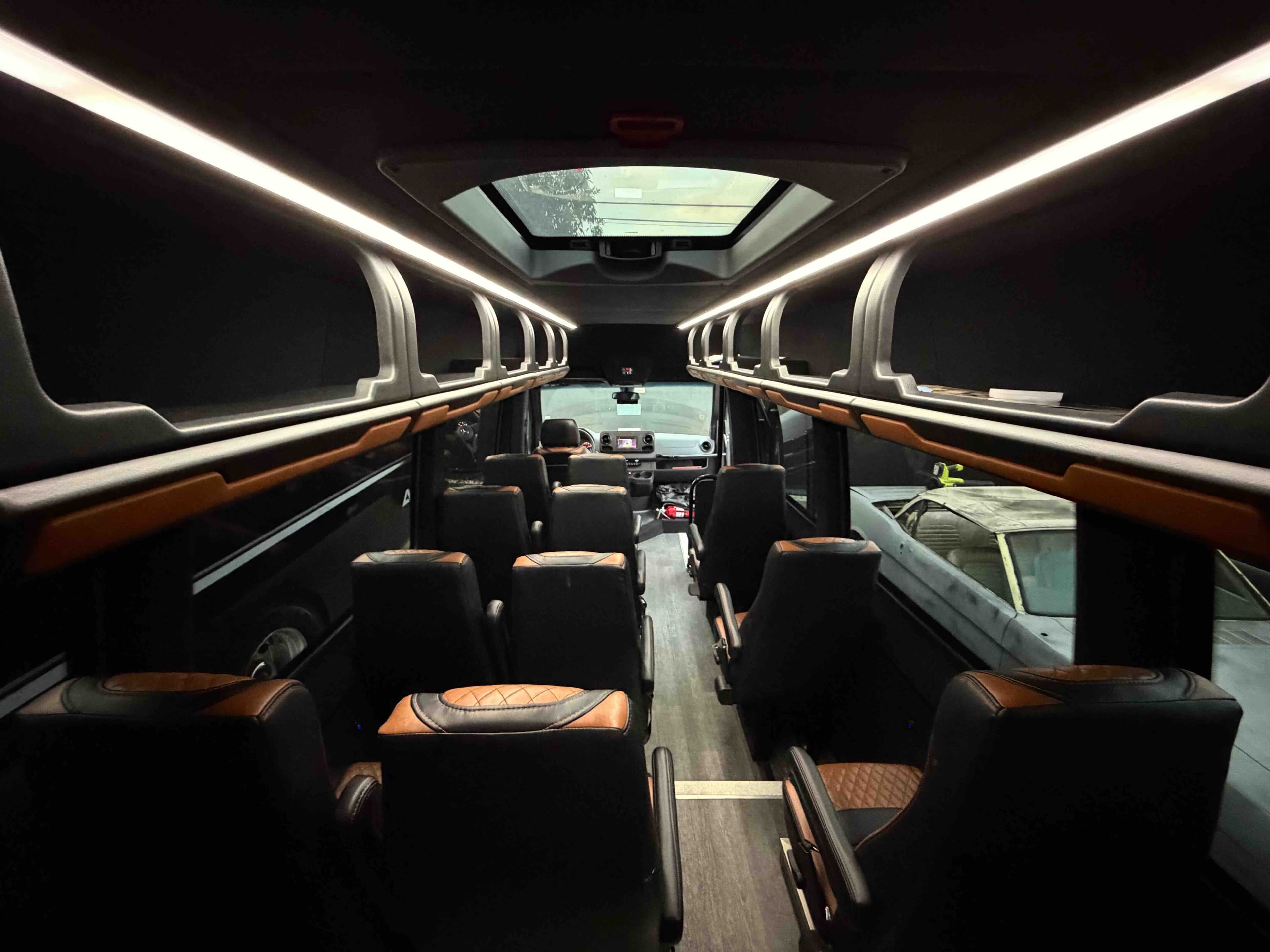Luxury Sprinter — view 2