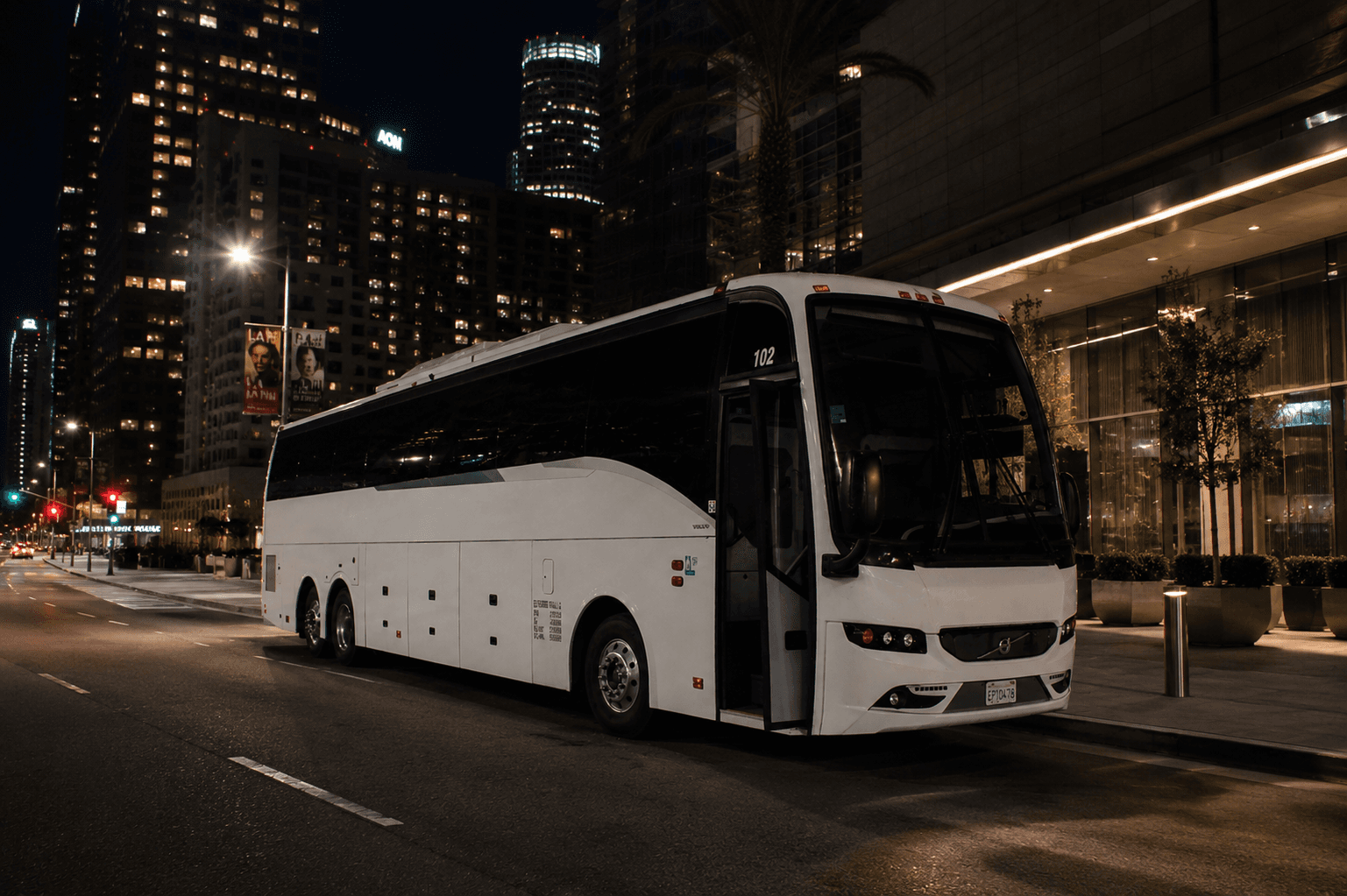 Elite BHLS Volvo motorcoach — interior view