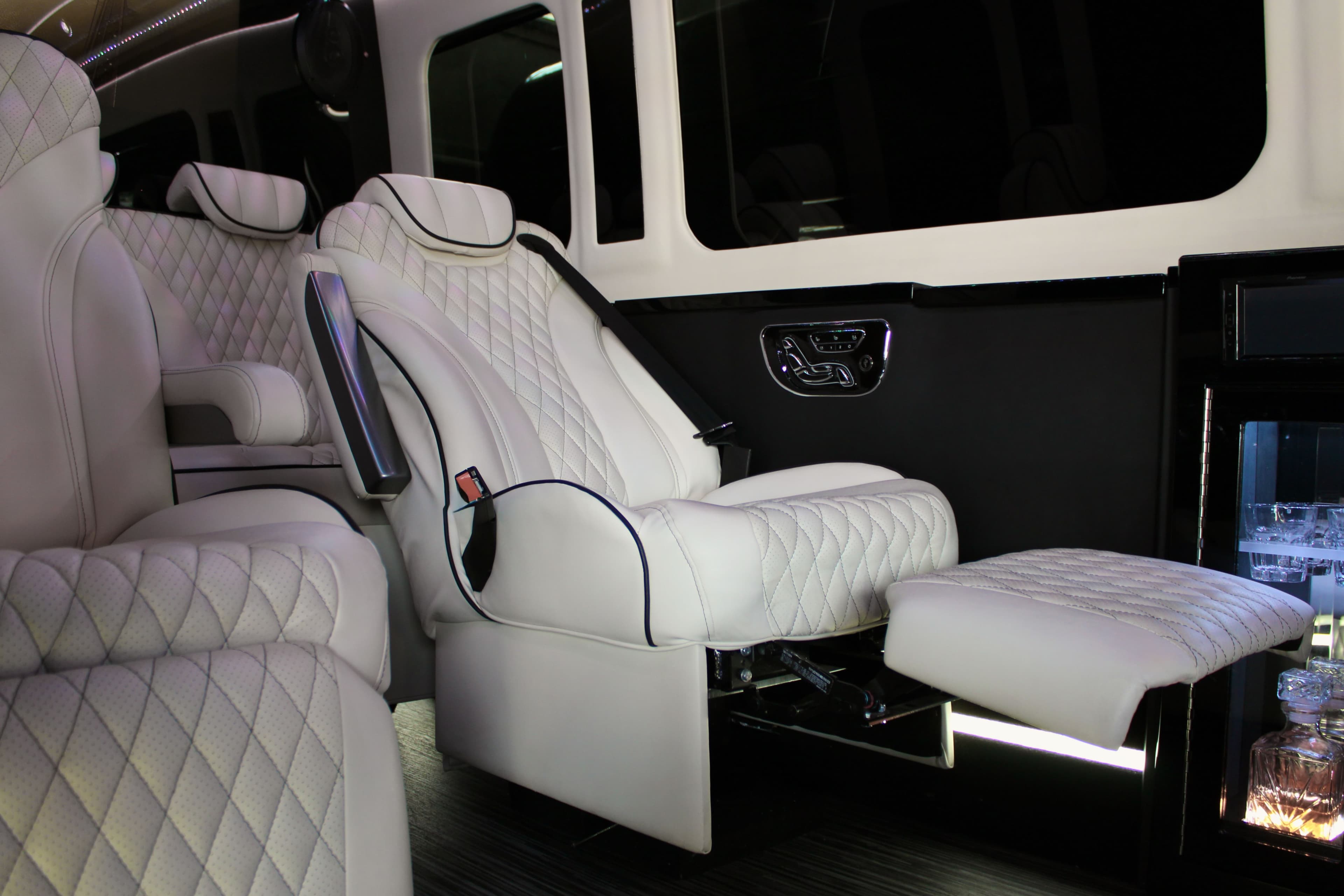 Jet Sprinter — view 2