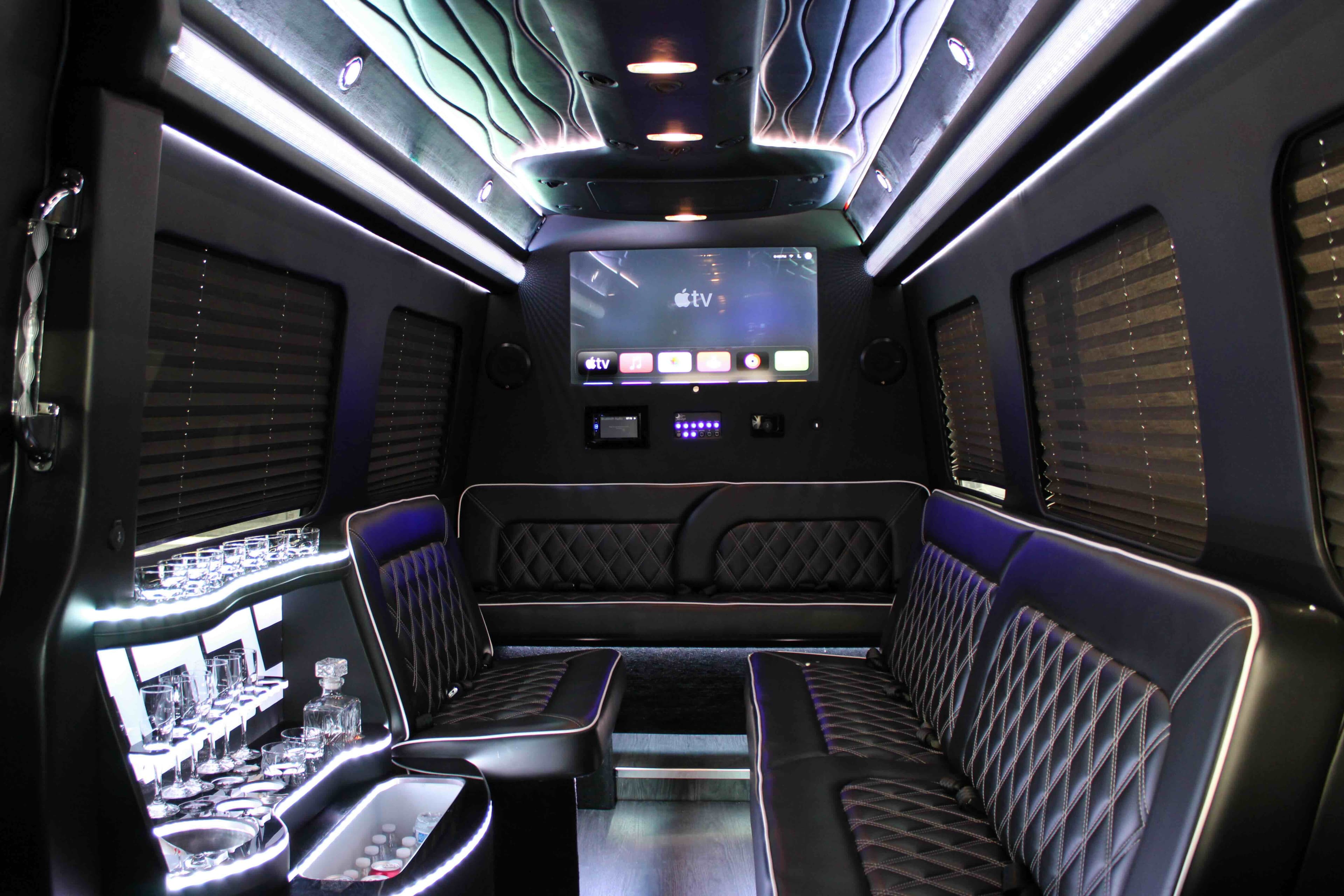 Limousine Sprinter — view 1