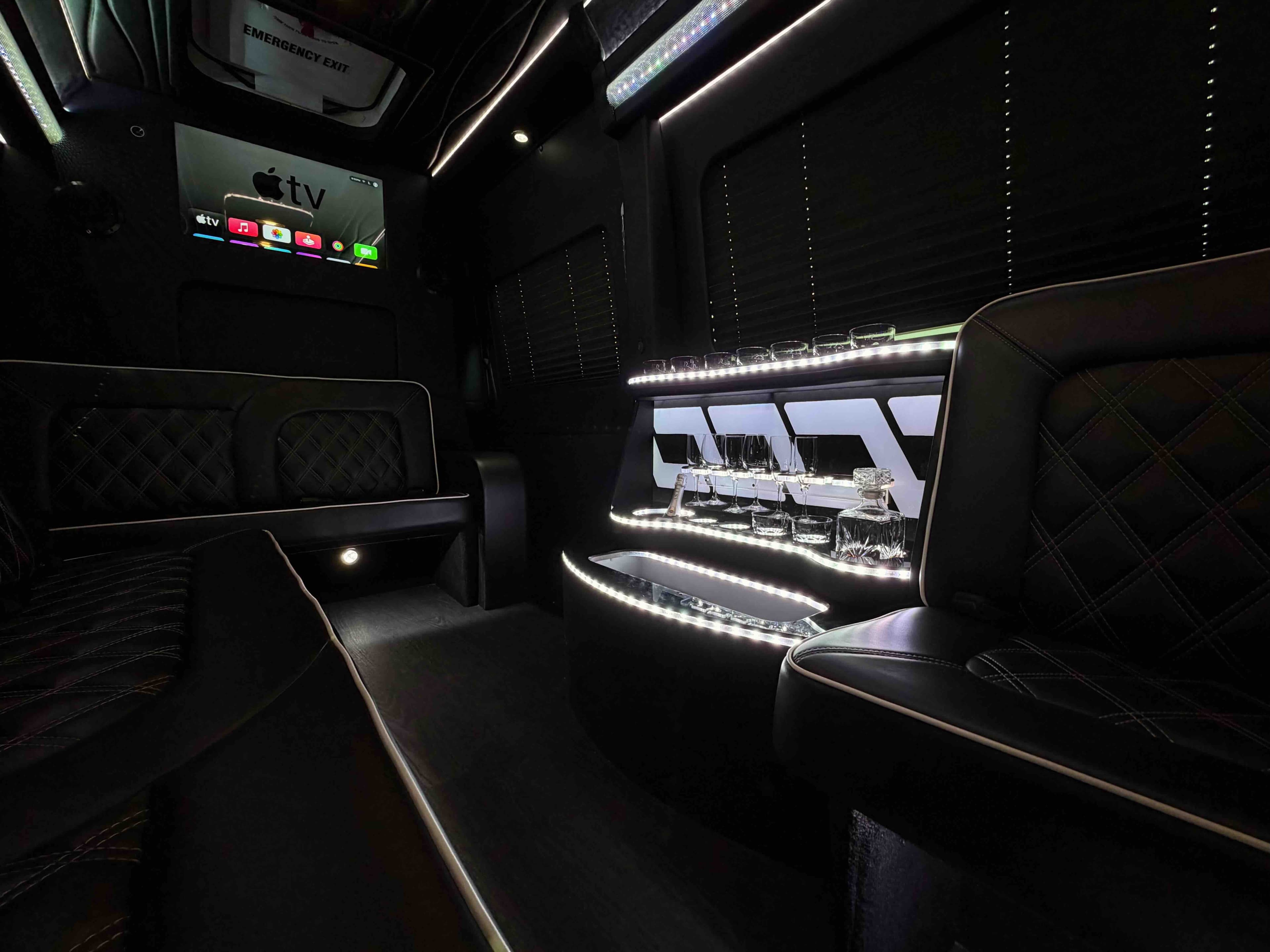 Limousine Sprinter — view 2