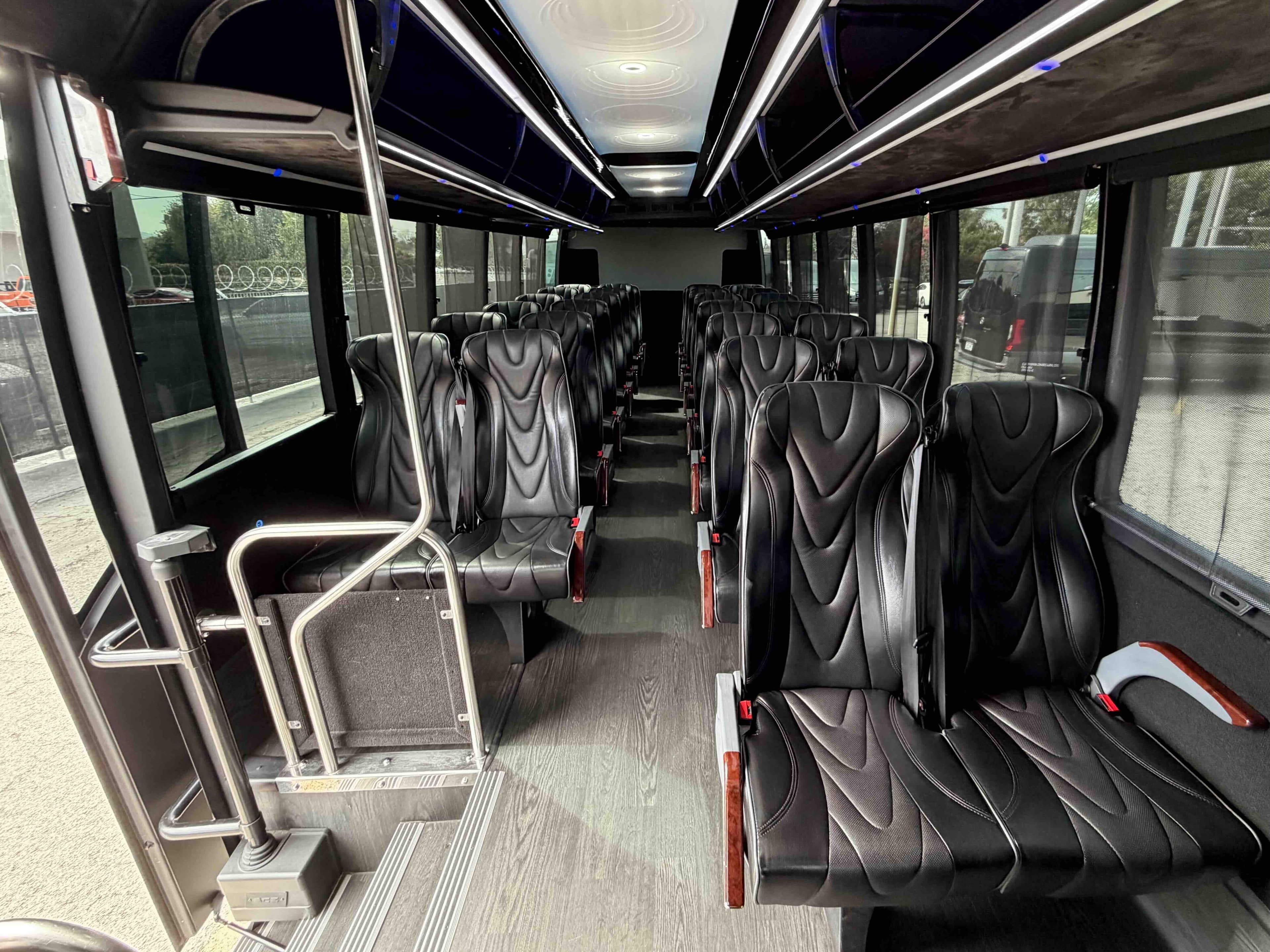 Mini coach for group airport transfers Los Angeles